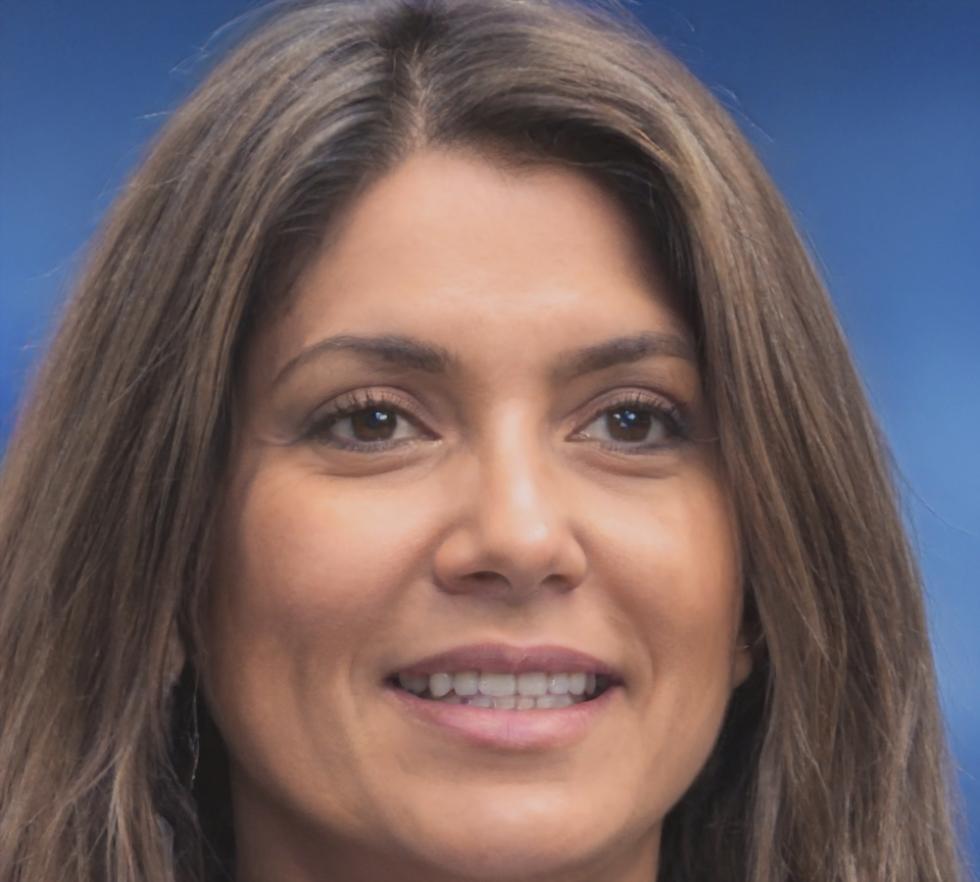 Maestra Isabella Romero, experta en interpretación escénica